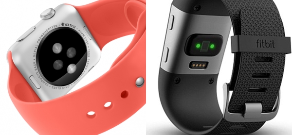 左: Apple Watch 右: Fitbit