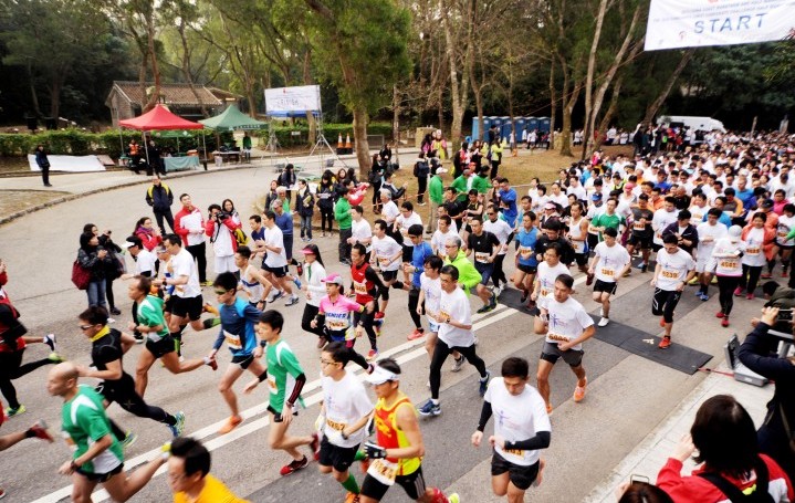北潭涌萬宜水庫一帶為長跑比賽熱門地點，圖為公益慈善馬拉松2015。