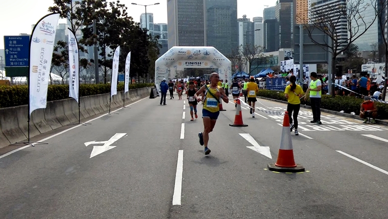 香港超級馬拉松2016 - 終點站實況6
