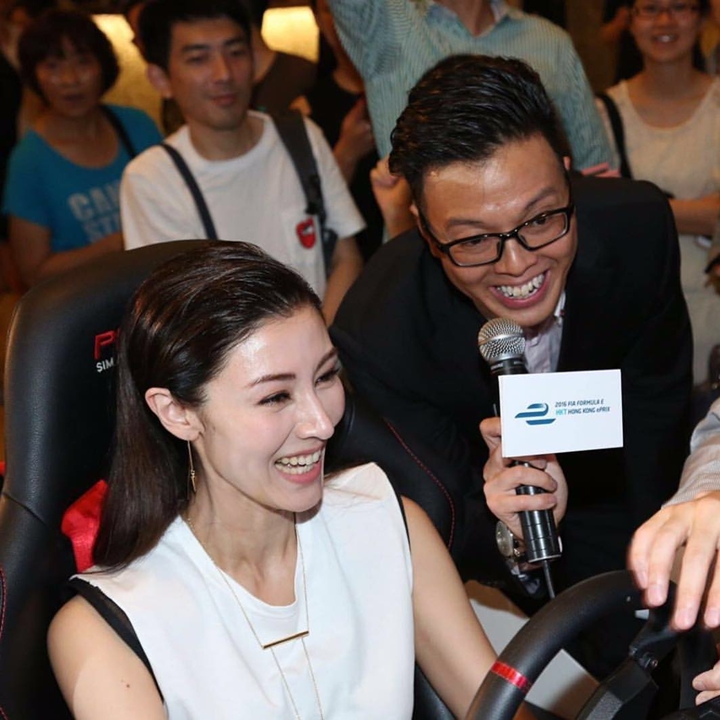 香港Formula E記者會，李嘉欣係受邀嘉賓。