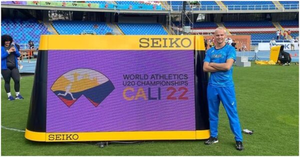 疑無著底褲致邊跑邊露鳥，10項全能選手由領先變包尾 | Fitz 運動平台