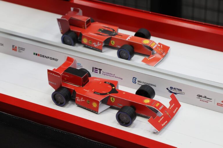 香港中學生賽車隊 SPARK Racing 勇闖 F1 in Schools 世界賽 | Fitz 運動平台